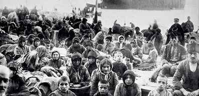 لاجئون من كابادوكيا وقيليقية يصلون إلى جزيرة كورفو اليونانية، أكتوبر 1924.